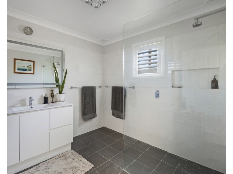 7 Thomas Mitchell Road, Killarney Vale NSW 2261