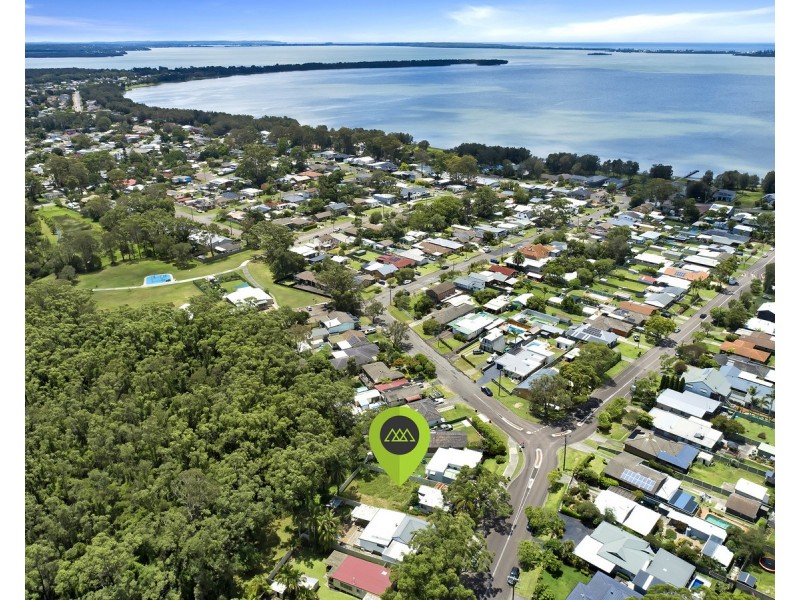 37 Bundilla Parade, Berkeley Vale NSW 2261