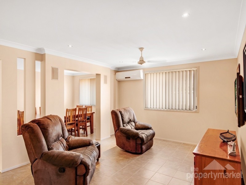 11 Greenhaven Circuit, Woongarrah NSW 2259