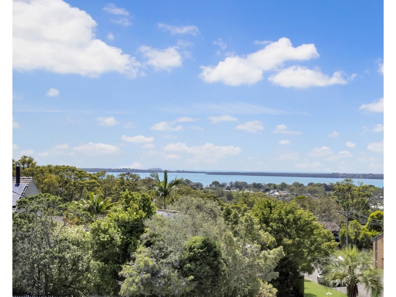 16 Ruby Street, Gorokan NSW 2263