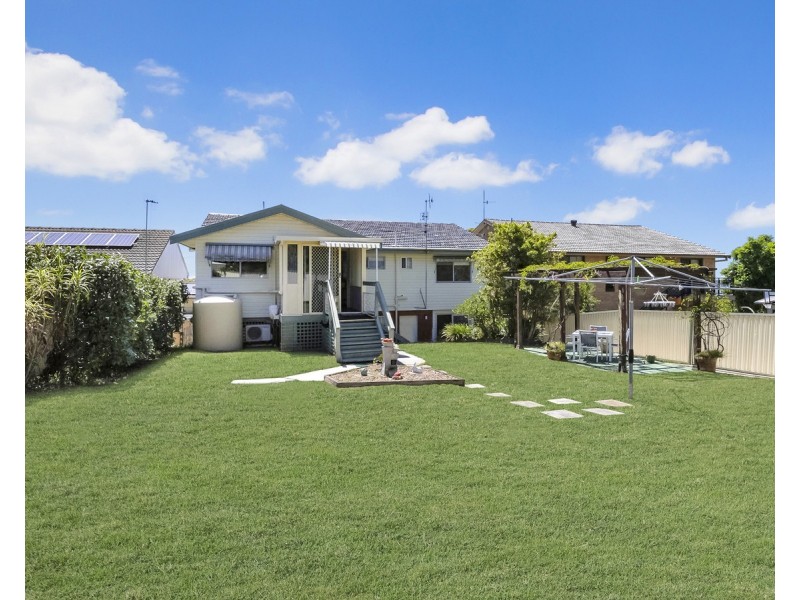 16 Ruby Street, Gorokan NSW 2263