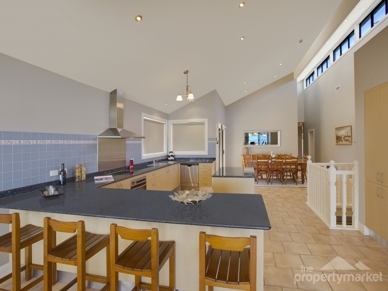 46a Gordon Avenue, Summerland Point NSW 2259