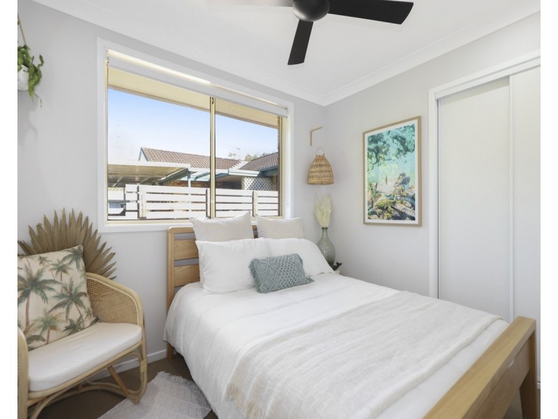 61 Warner Avenue, Tuggerawong NSW 2259