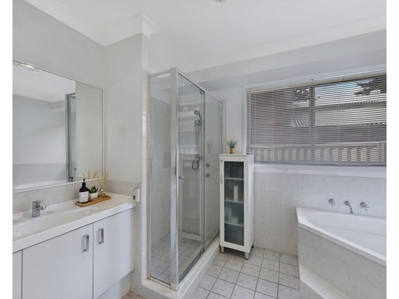 51 Seawind Terrace, Berkeley Vale NSW 2261