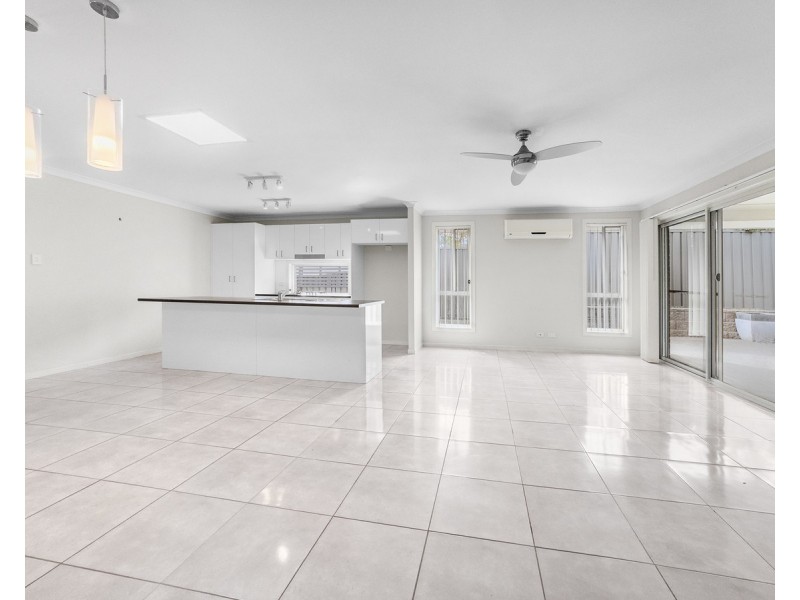 39 Raintree Terrace, Wadalba NSW 2259