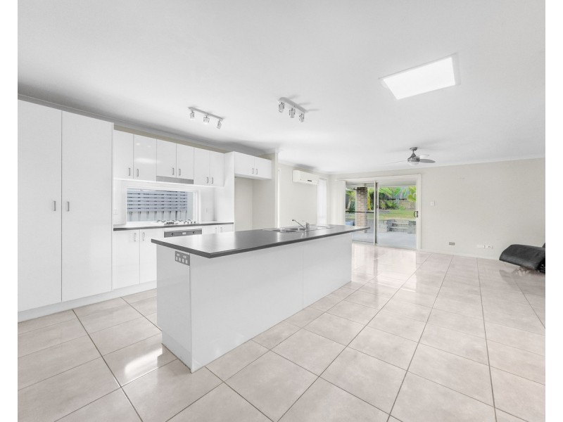 39 Raintree Terrace, Wadalba NSW 2259