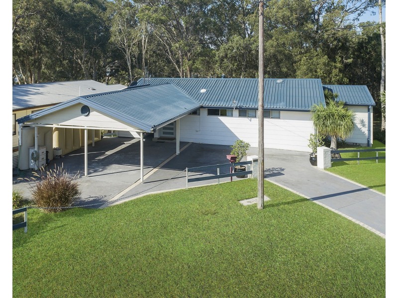 1 Kullaroo Road, Summerland Point NSW 2259