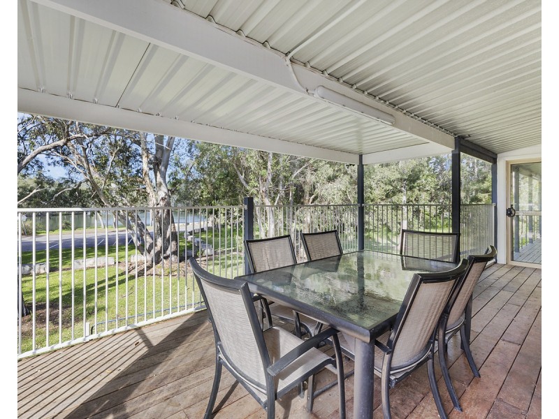 1 Kullaroo Road, Summerland Point NSW 2259
