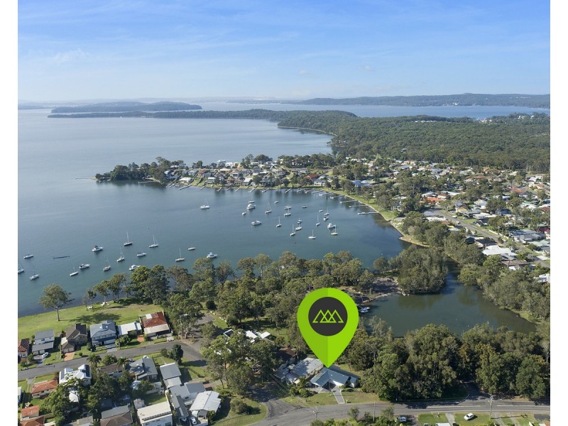 1 Kullaroo Road, Summerland Point NSW 2259