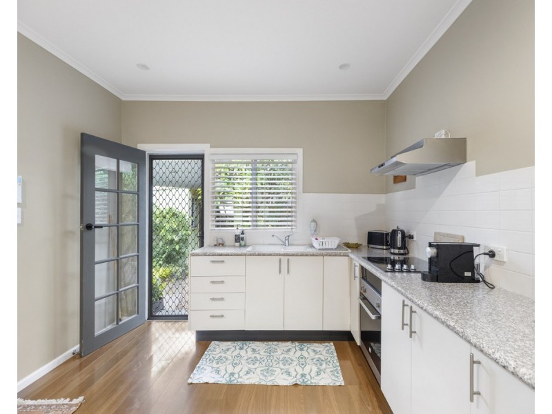 4 Bambara Avenue, Summerland Point NSW 2259