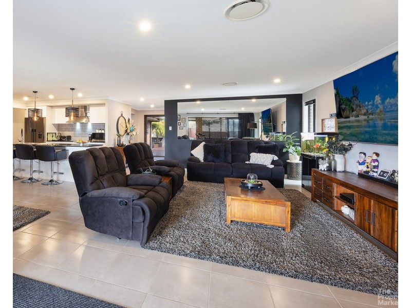 39 Fairwater Drive, Gwandalan NSW 2259