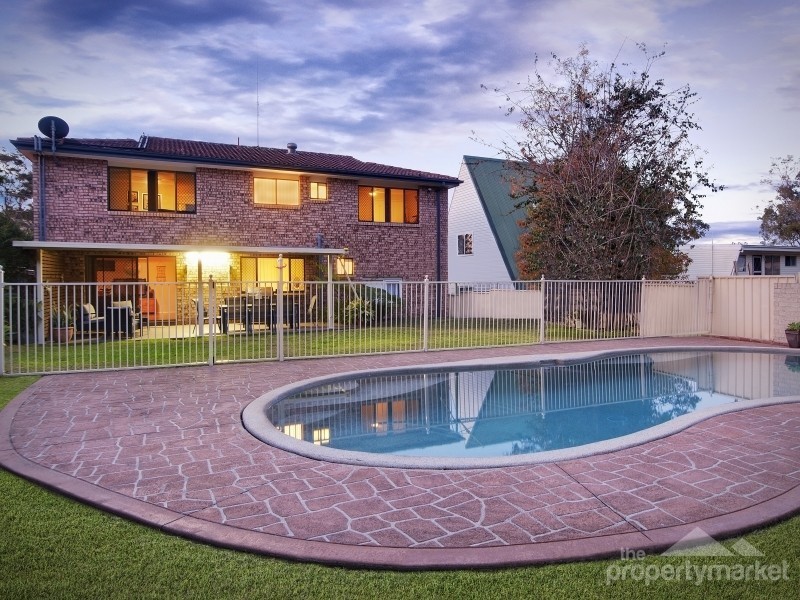 42 Gladys Avenue, Berkeley Vale NSW 2261