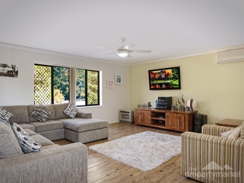 42 Gladys Avenue, Berkeley Vale NSW 2261