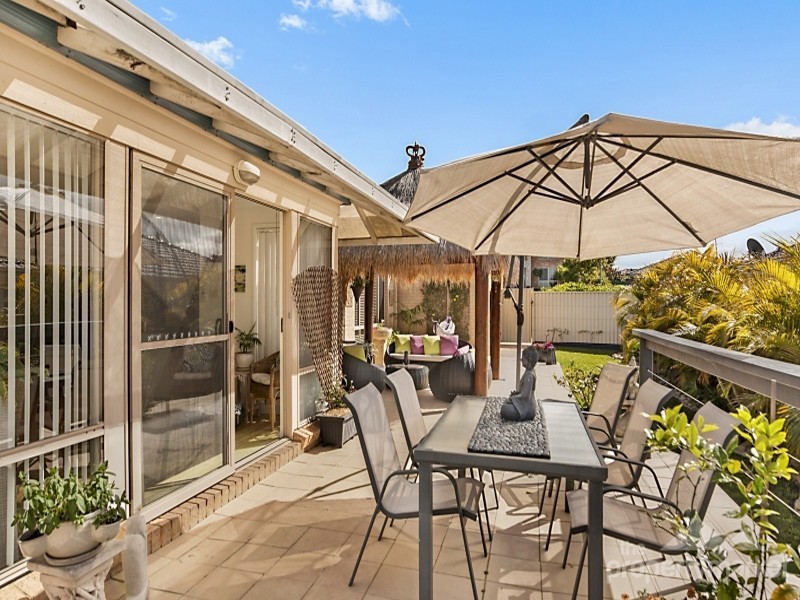 2 Hillcroft Street, Woongarrah NSW 2259