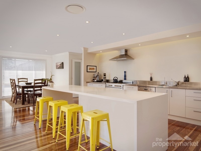 324 Lakedge Avenue, Berkeley Vale NSW 2261