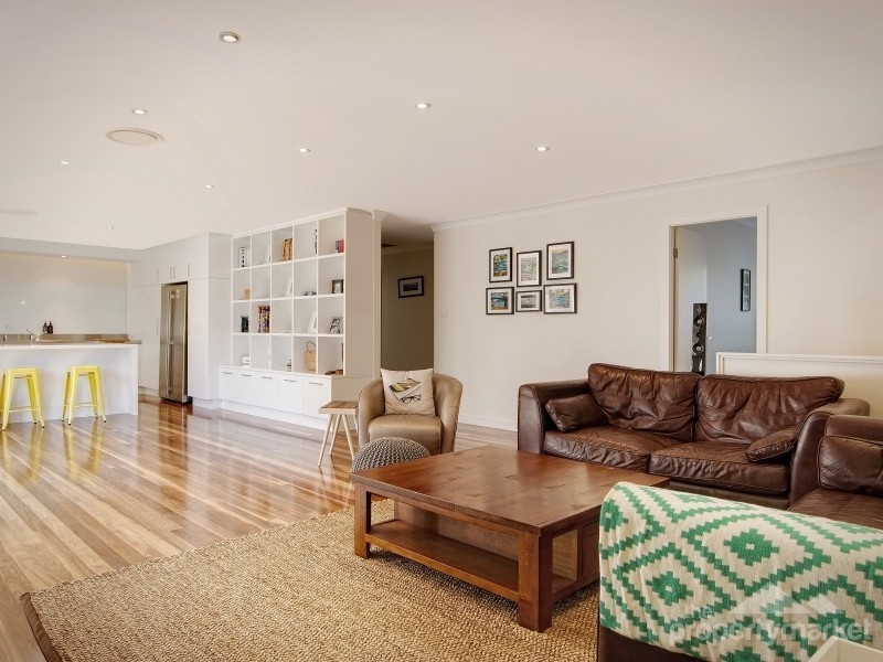 324 Lakedge Avenue, Berkeley Vale NSW 2261