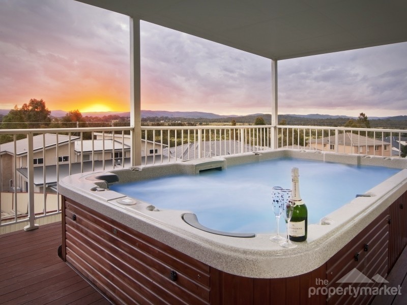 6 Weaver Crescent, Watanobbi NSW 2259