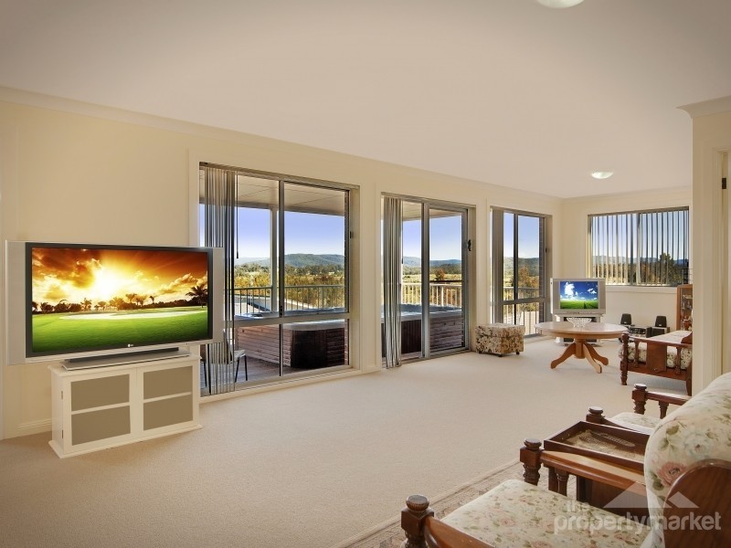 6 Weaver Crescent, Watanobbi NSW 2259