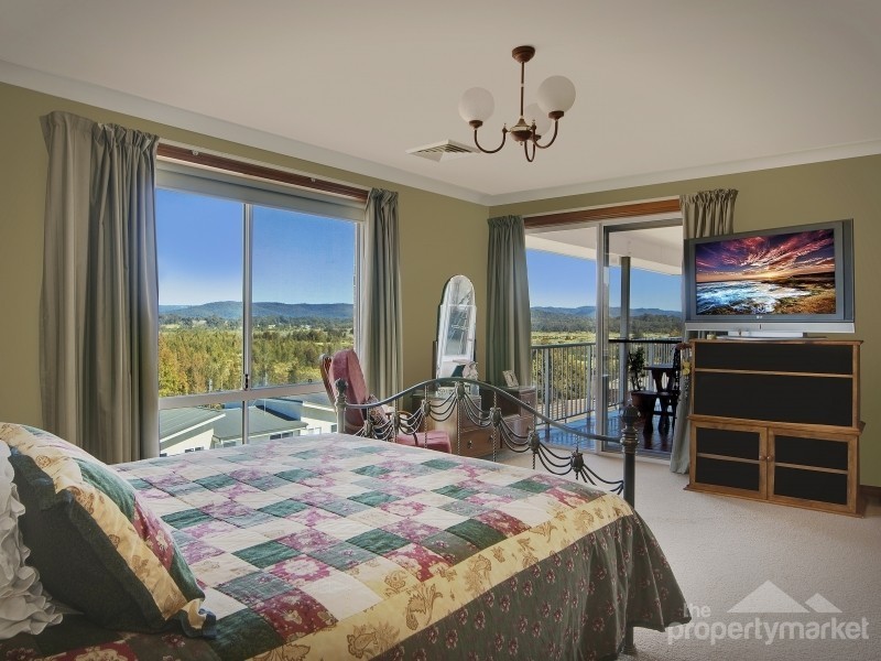 6 Weaver Crescent, Watanobbi NSW 2259