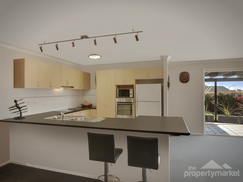 40 Greenhaven Circuit, Woongarrah NSW 2259