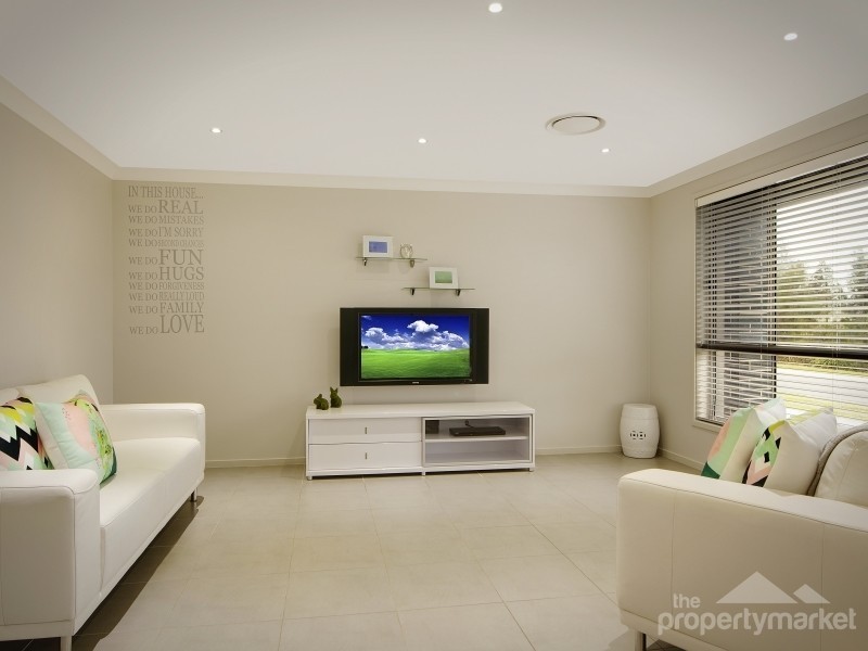 28 Cascades Road, Woongarrah NSW 2259