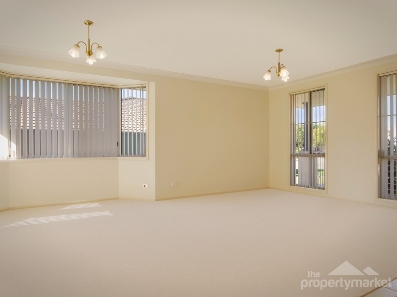 10 Settlement Drive, Wadalba NSW 2259