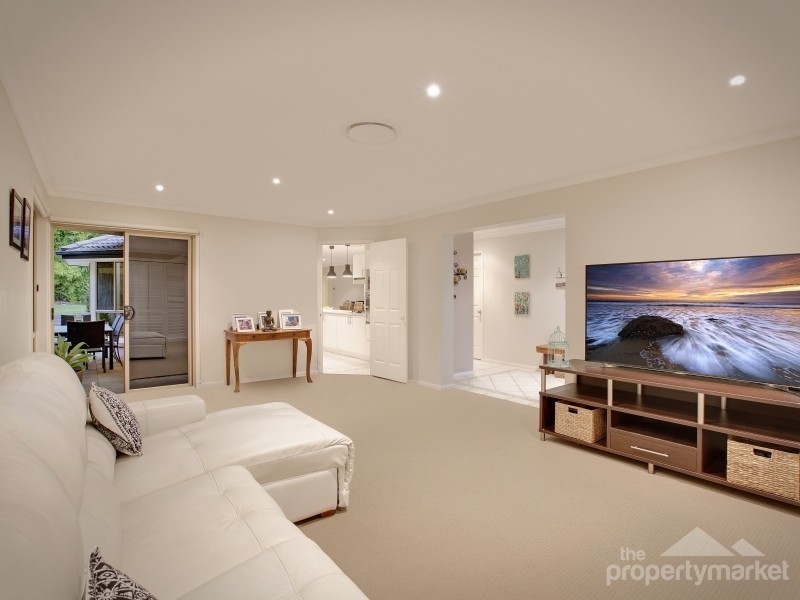 25 Bataan Circuit, Bateau Bay NSW 2261