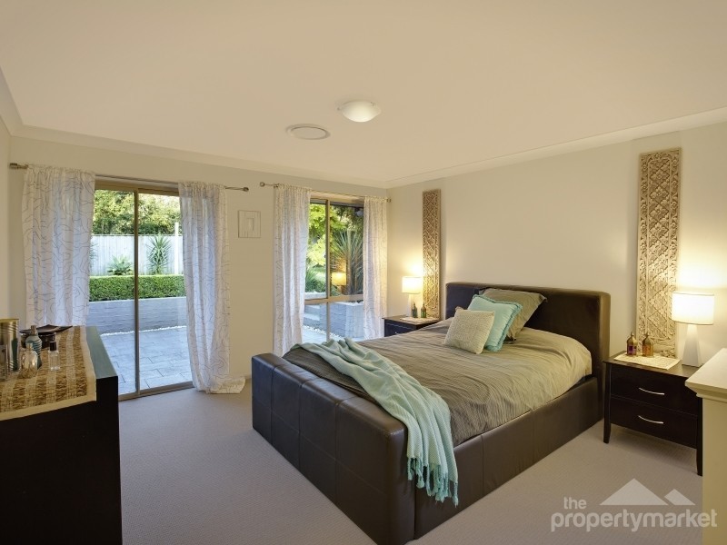 25 Bataan Circuit, Bateau Bay NSW 2261
