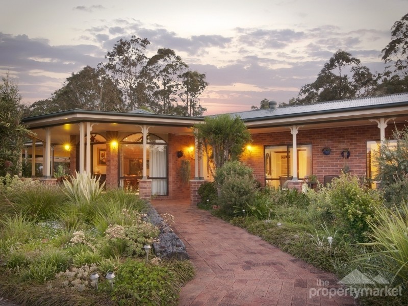 14 Brookfield Close, Jilliby NSW 2259