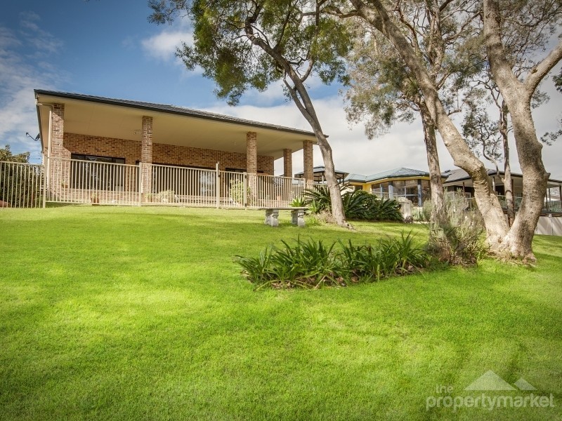 74 Teragalin Drive, Chain Valley Bay NSW 2259