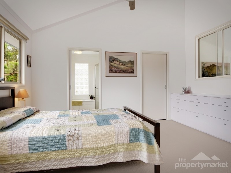 22 Ginganup Road, Summerland Point NSW 2259