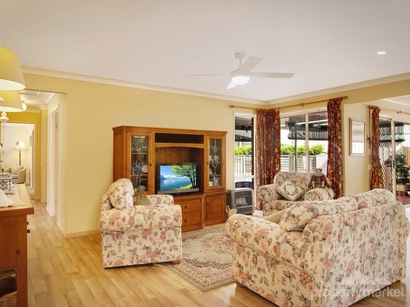 1 Palm Close, Glenning Valley NSW 2261