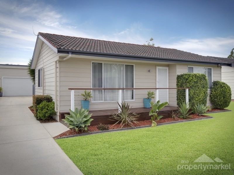 8 Marina Street, Budgewoi NSW 2262