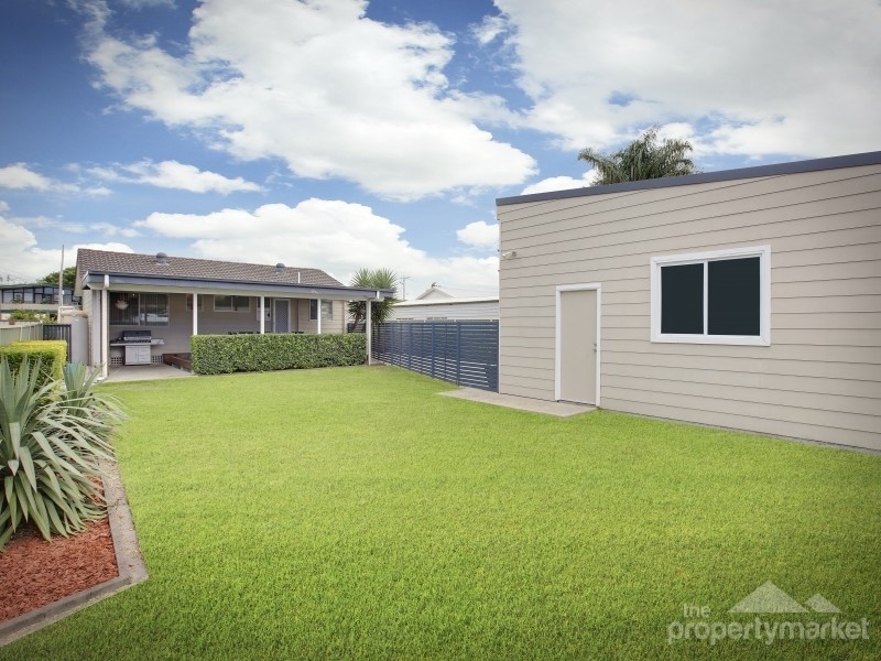 8 Marina Street, Budgewoi NSW 2262