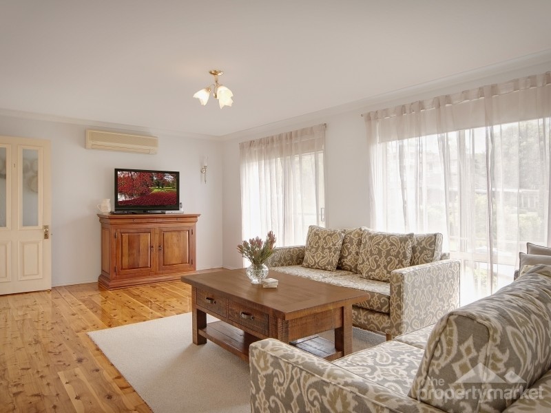 1/10 Jacaranda Avenue, Glenning Valley NSW 2261