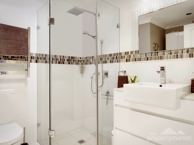 1/10 Jacaranda Avenue, Glenning Valley NSW 2261