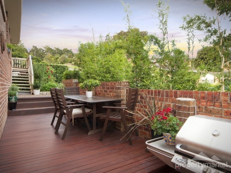 1/10 Jacaranda Avenue, Glenning Valley NSW 2261