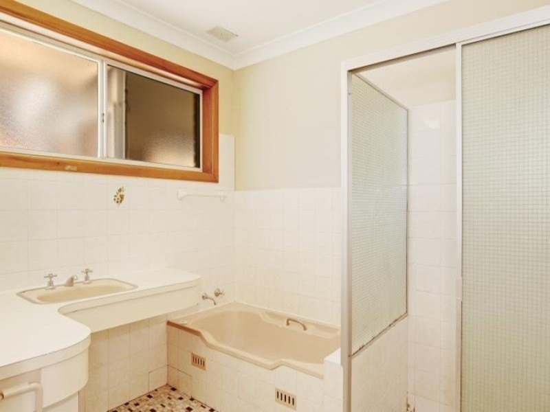 33 Hope Street, Wyong NSW 2259