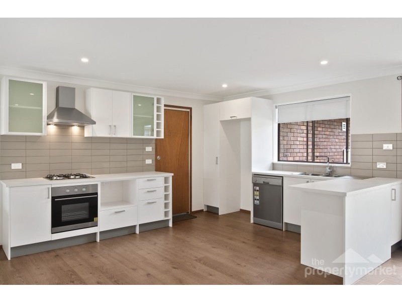 2/20 Kurraba Parade, Berkeley Vale NSW 2261