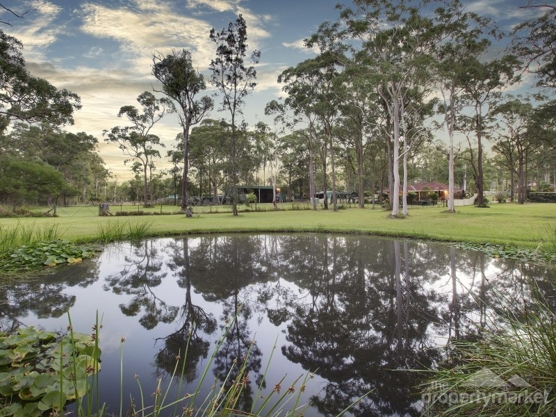 18 Holloway Drive, Jilliby NSW 2259