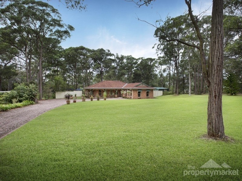 18 Holloway Drive, Jilliby NSW 2259