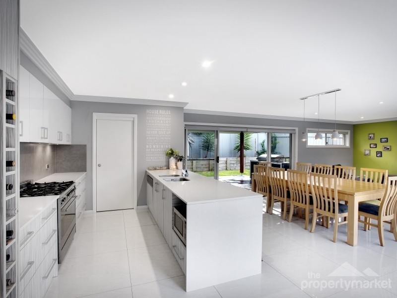 2 Windward Crescent, Gwandalan NSW 2259