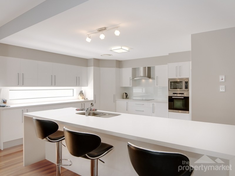 30 Gordon Avenue, Summerland Point NSW 2259