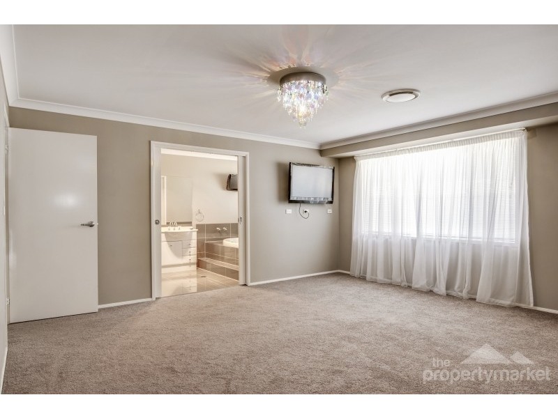74 Teragalin Drive, Chain Valley Bay NSW 2259