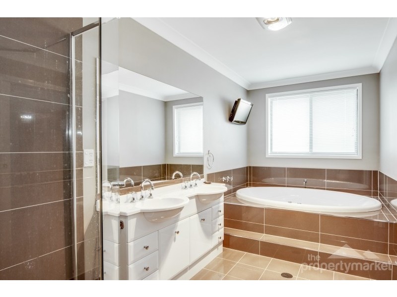 74 Teragalin Drive, Chain Valley Bay NSW 2259