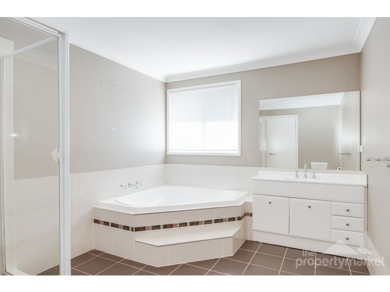 74 Teragalin Drive, Chain Valley Bay NSW 2259