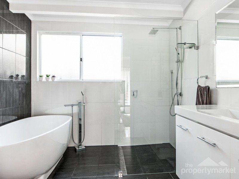 23 Tumbi Creek Road, Berkeley Vale NSW 2261