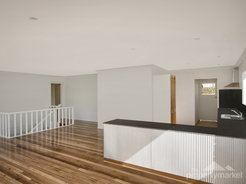 196 Lakedge Avenue, Berkeley Vale NSW 2261