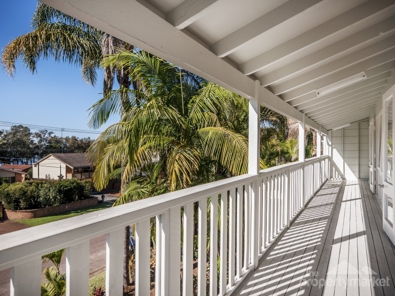 196 Lakedge Avenue, Berkeley Vale NSW 2261