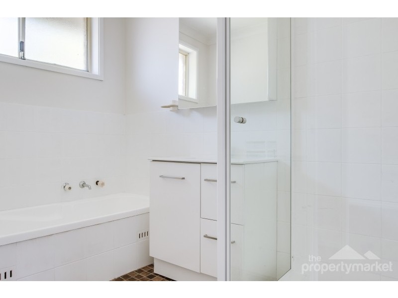 18 Debra Anne Drive, Bateau Bay NSW 2261